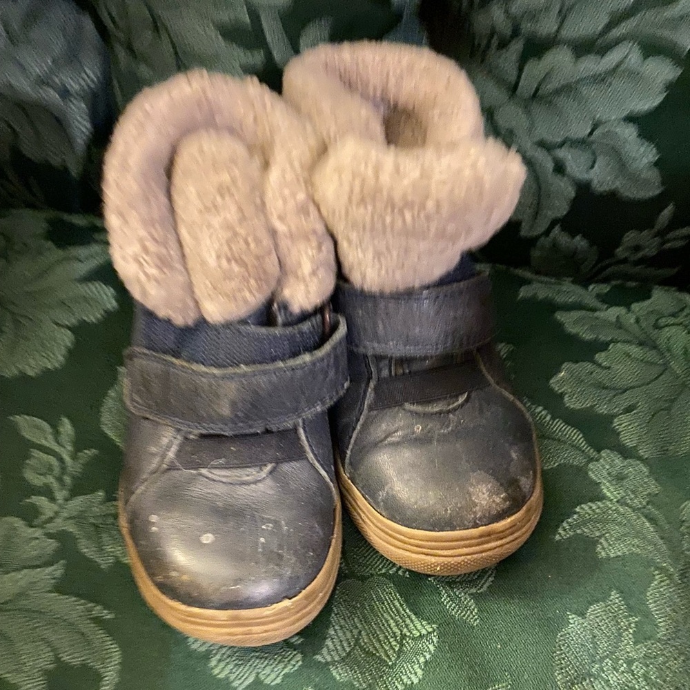 Kids boots